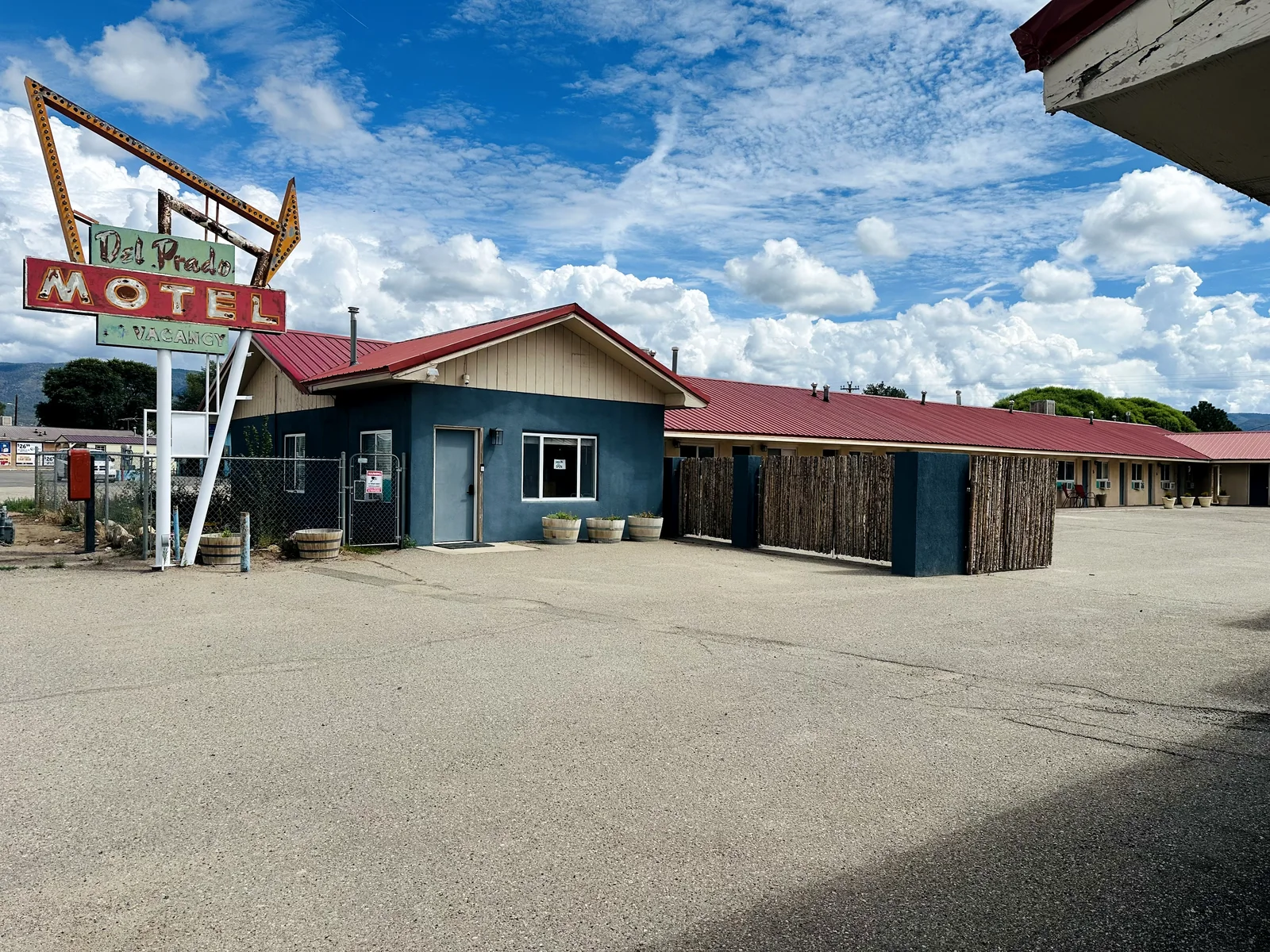Del Prado Motel exterior in Cuba, New Mexico